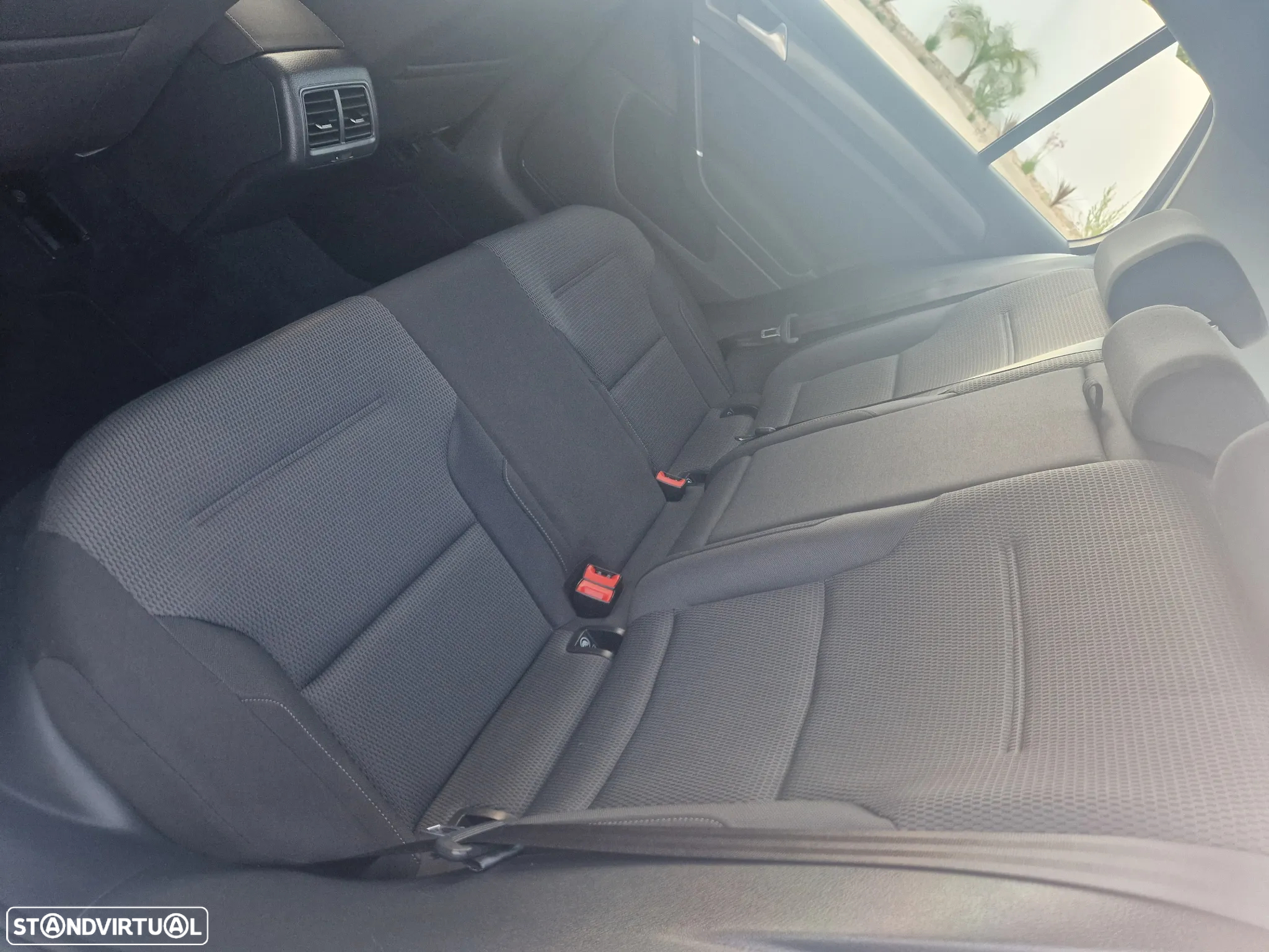VW Golf 1.6 TDI Confortline - 16