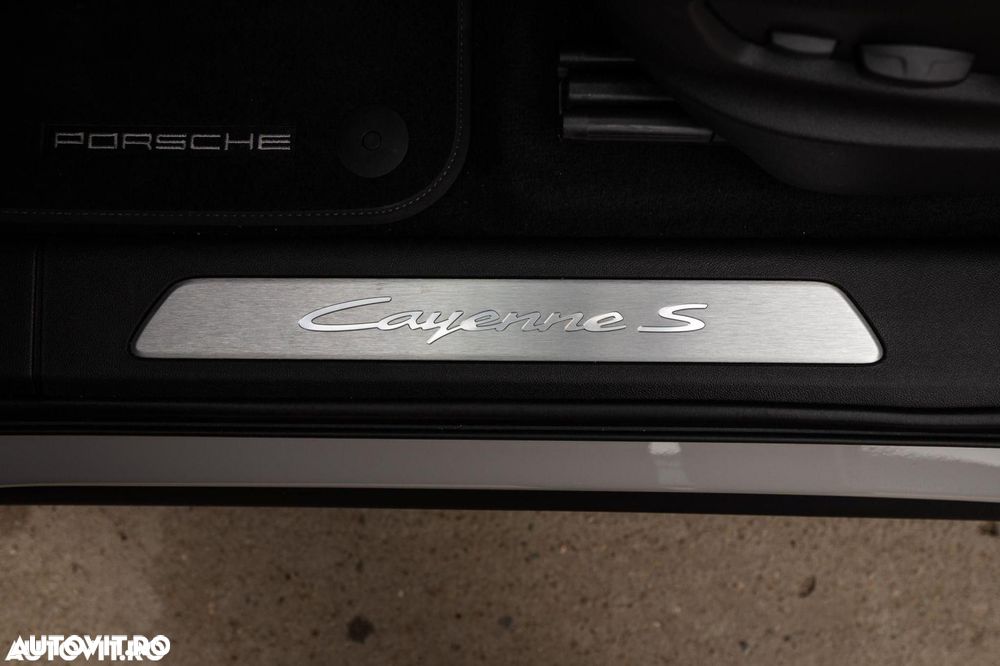 Porsche Cayenne Coupe - 31