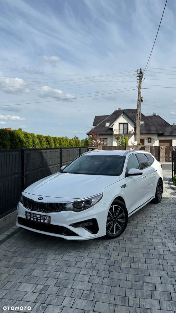 Kia Optima - 1