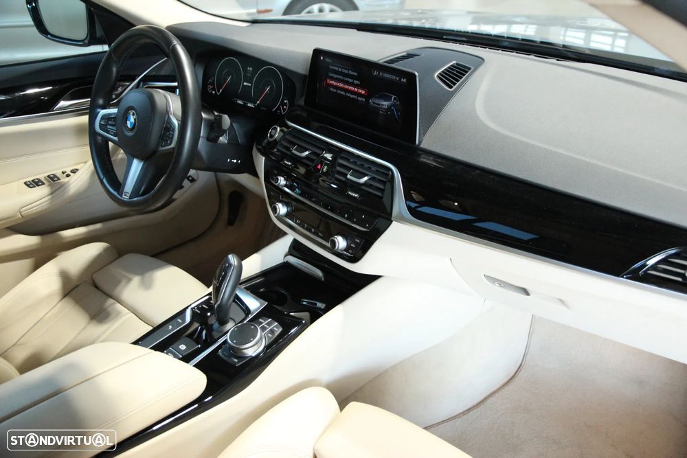 BMW 530 e iPerformance Line Luxury - 10