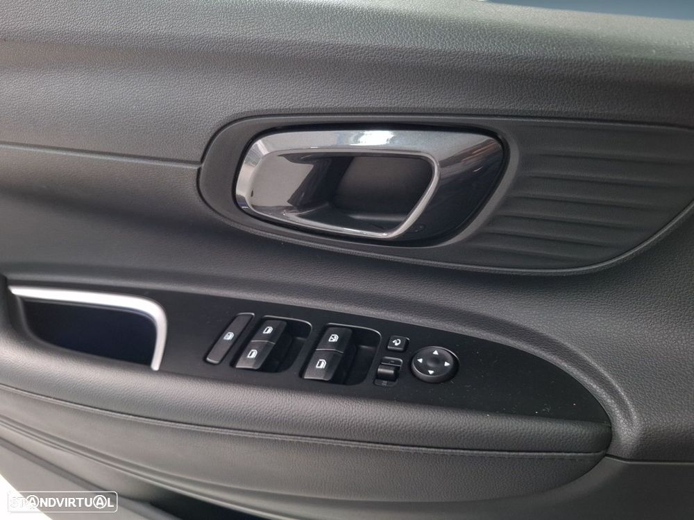 Hyundai Bayon 1.0 T-GDI Premium - 23