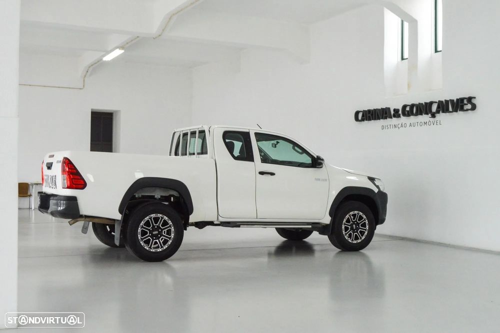 Toyota Hilux 2.4 D-4D 4X2 Cabine Extra 3L - 50