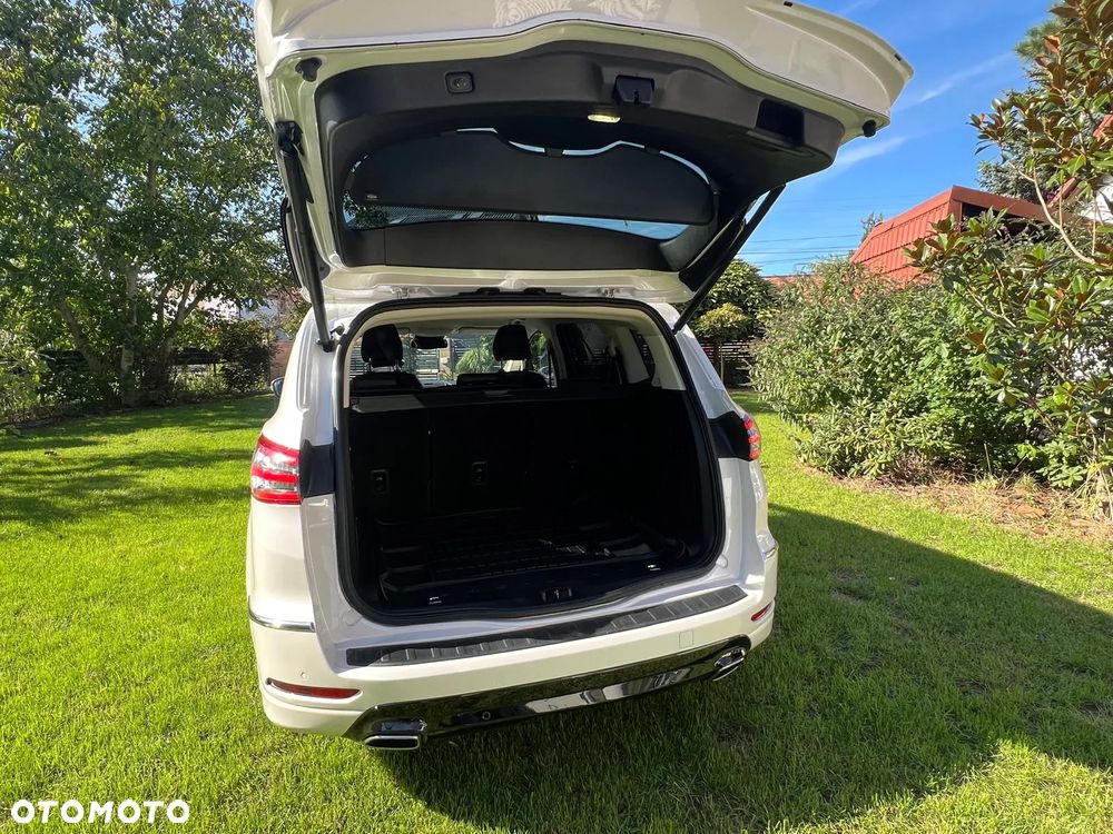 Ford S-Max - 11