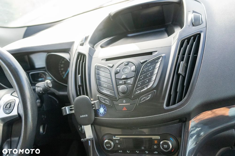 Ford Kuga 2.0 TDCi 4WD Titanium - 4