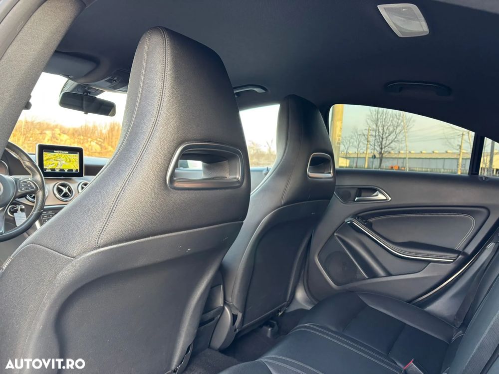 Mercedes-Benz CLA 220 d 7G-DCT - 17