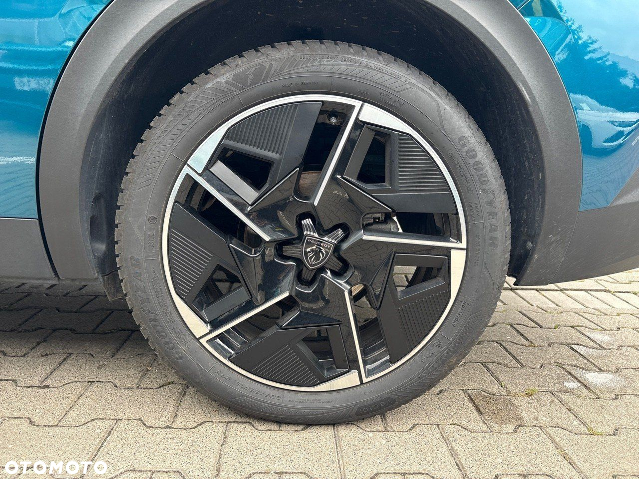 Peugeot 408 1.2 PureTech GT S&S EAT8 - 11