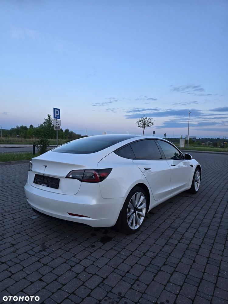 Tesla Model 3 Standard Reichweite Plus Hinterradantrieb - 5