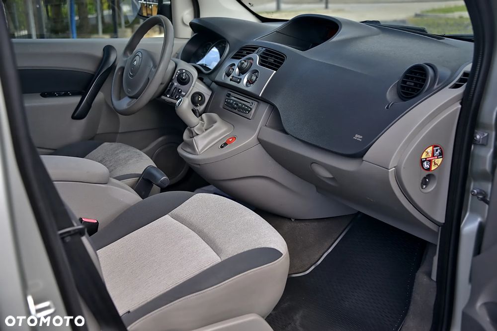 Renault Kangoo 1.6 16V 105 Privilege - 24
