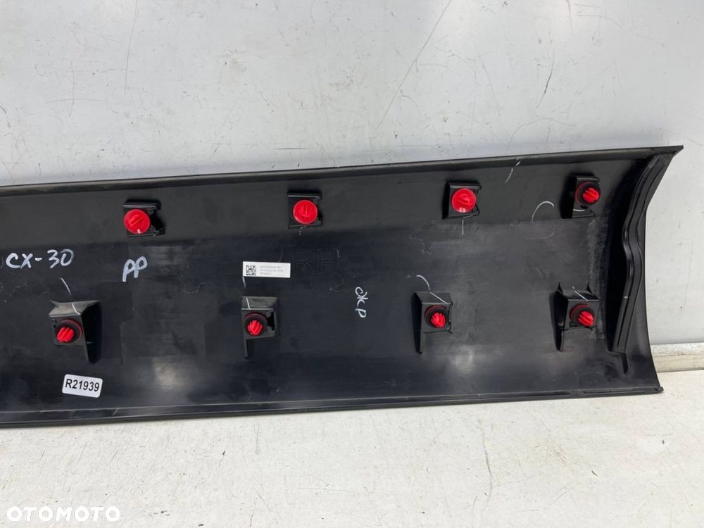 Listwa Mazda CX-30 CX30 2019r.- prawa przednia dolna nakładka drzwi dgh9-51ra1 - 11