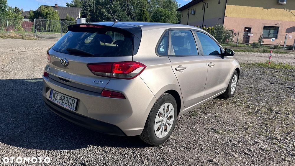 Hyundai i30 1.4 Classic + - 4
