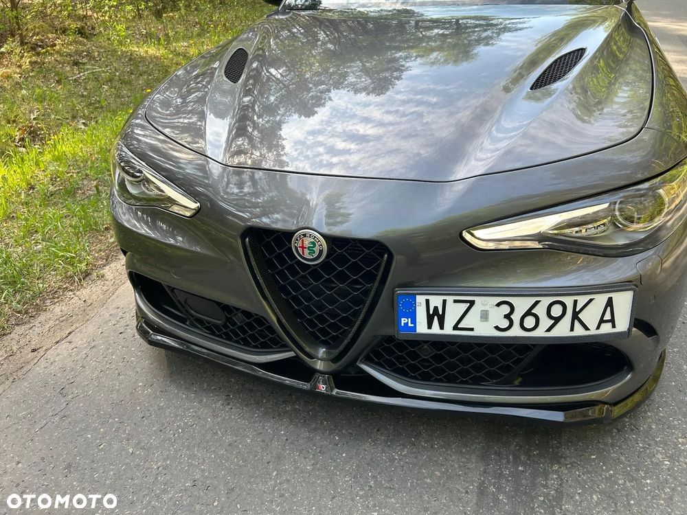 Alfa Romeo Giulia 2.9 V6 Bi-Turbo AT8 Quadrifoglio - 9