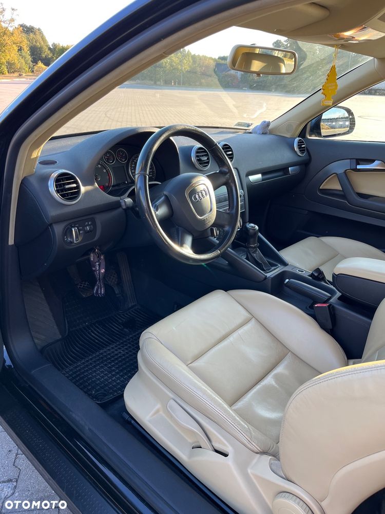 Audi A3 3-drzwiowe 1.4 TFSI Ambiente - 15