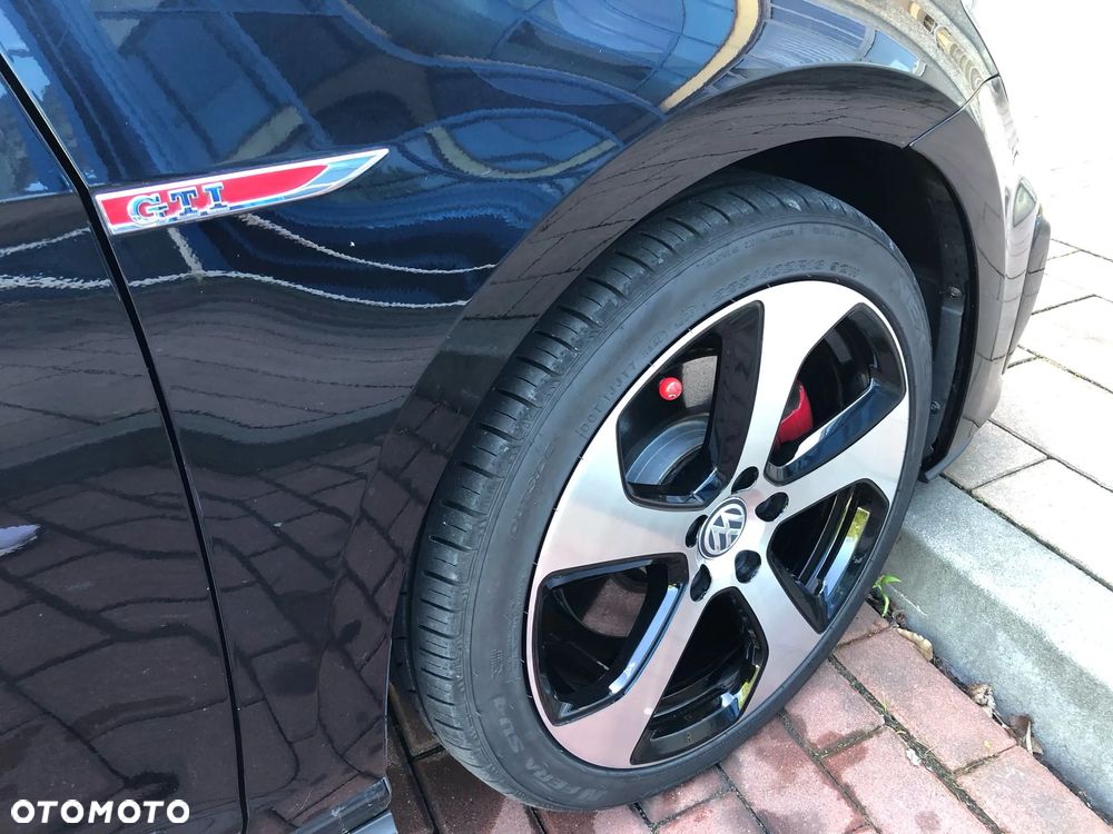 Volkswagen Golf - 19