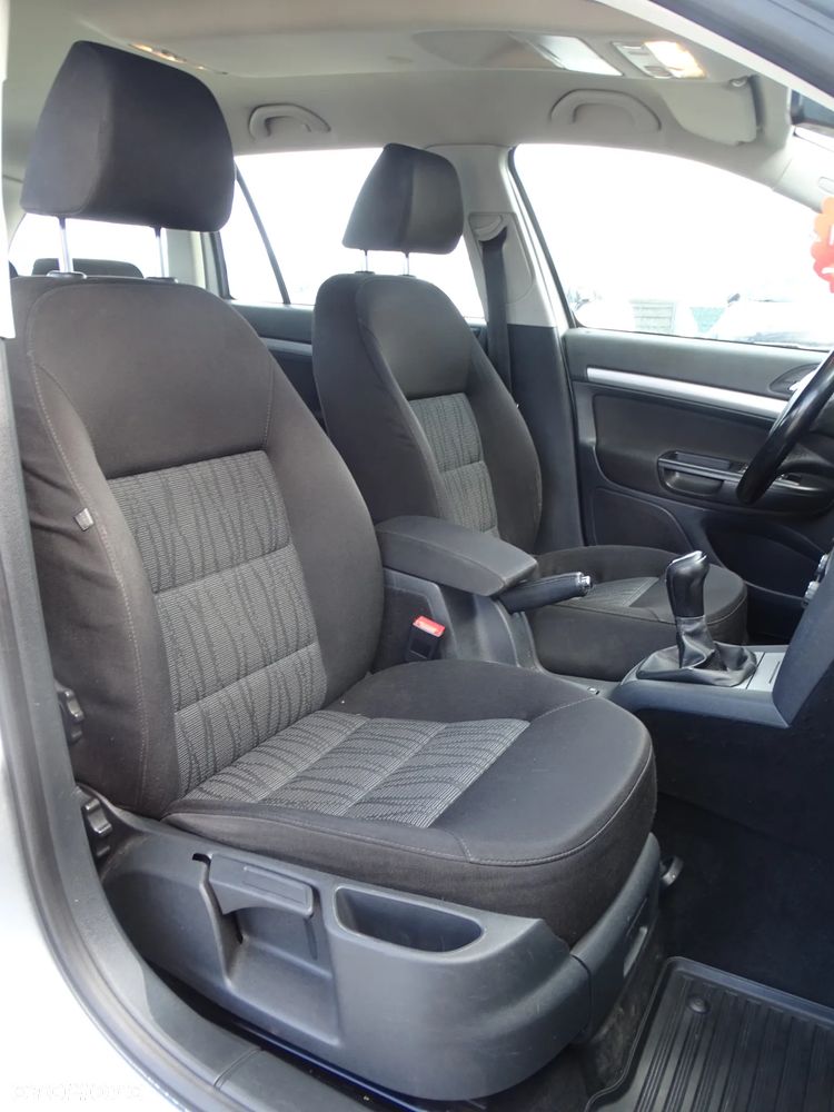 Skoda Octavia 1.6 TDI DPF Ambition - 21