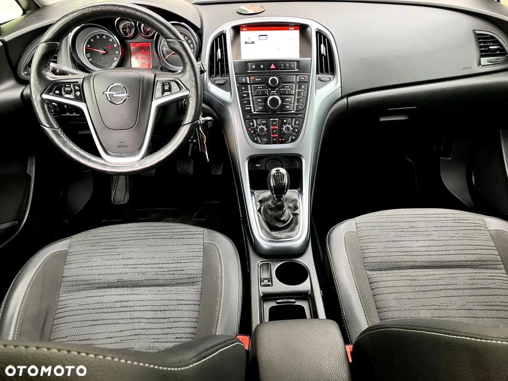 Opel Astra 1.4 Turbo Color Edition - 24