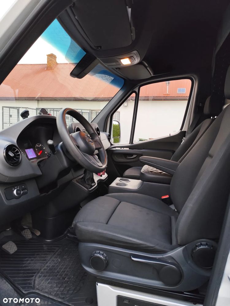 Mercedes-Benz SPRINTER - 7