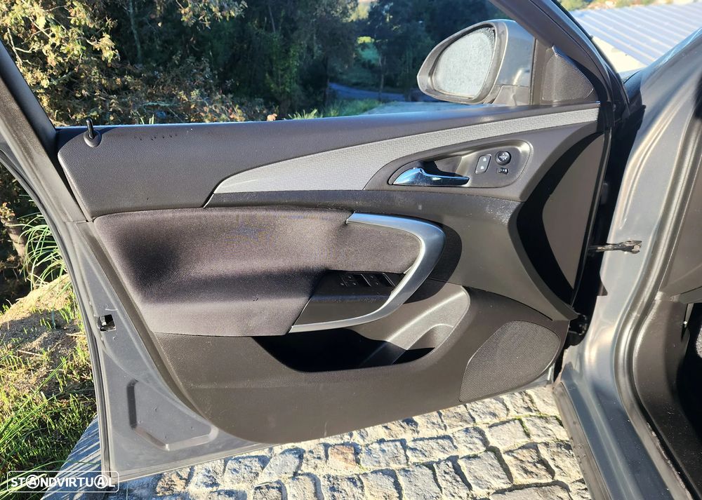 Opel Insignia 2.0 CDTi Executive S/S - 22