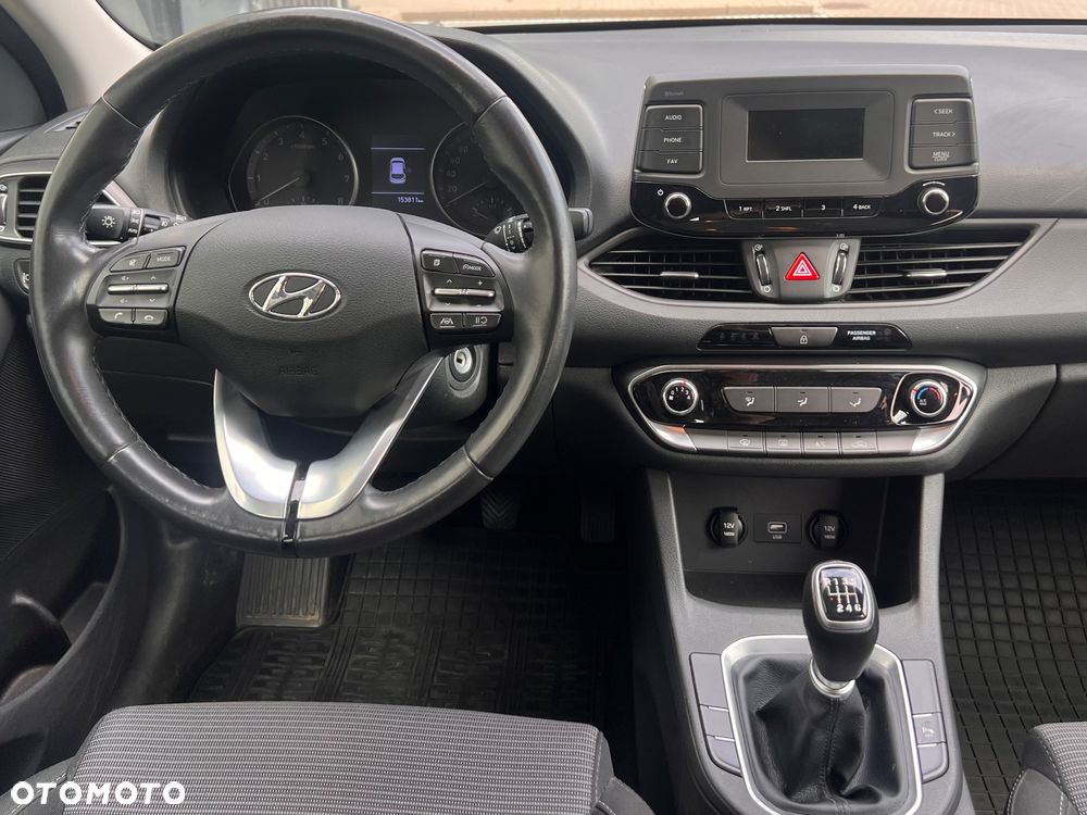 Hyundai i30 1.5 DPI Comfort - 10