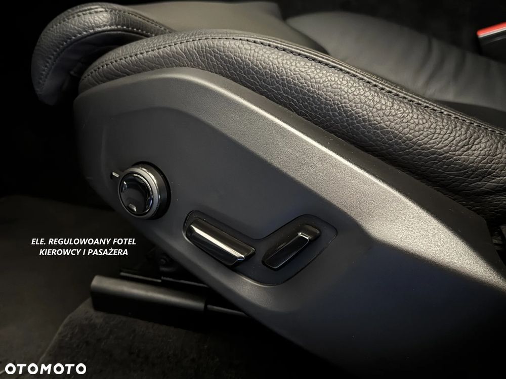 Volvo XC 60 B4 D AWD Plus Dark - 17