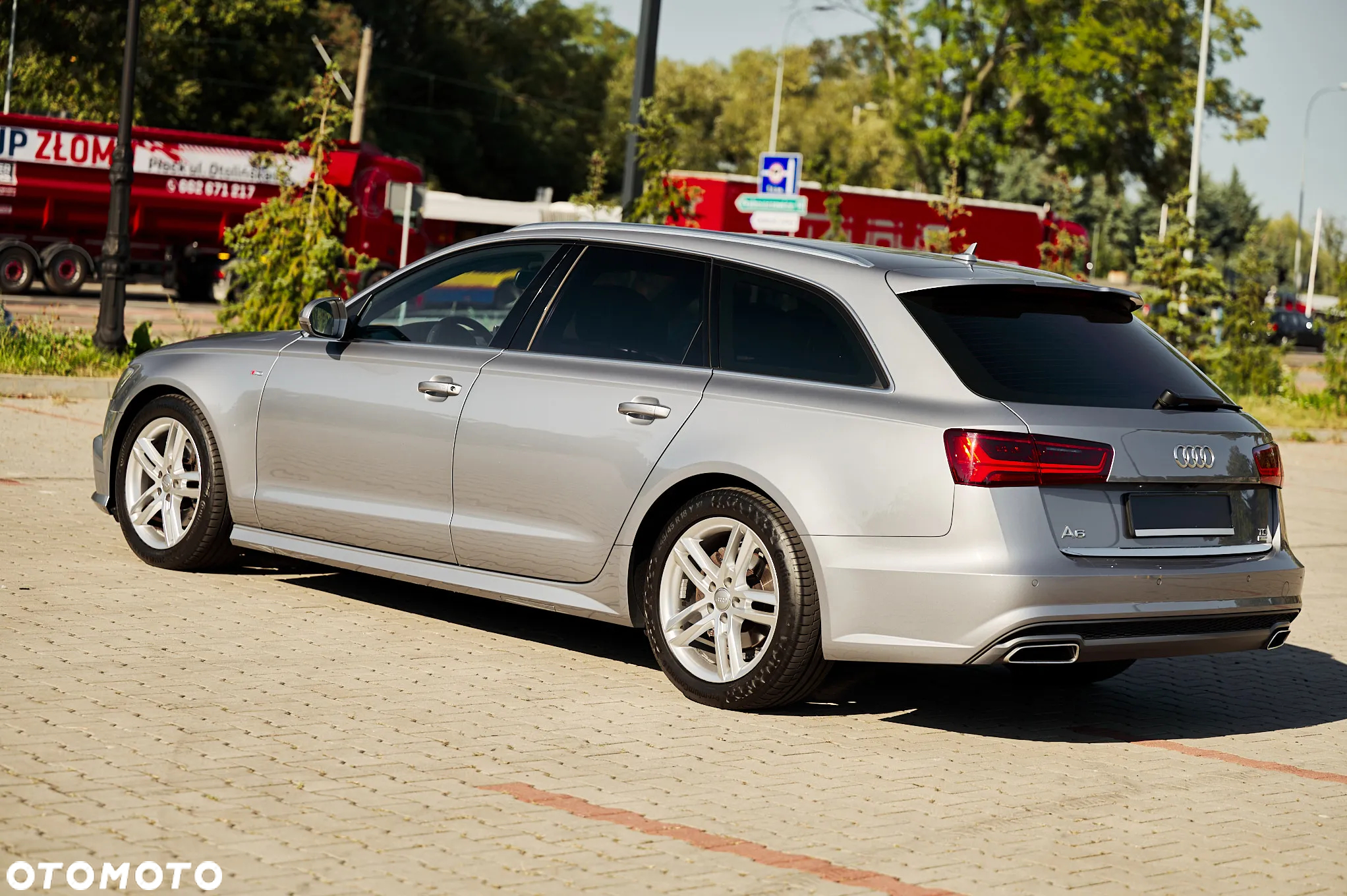 Audi A6 Avant 2.0 TDI Ultra S tronic - 8