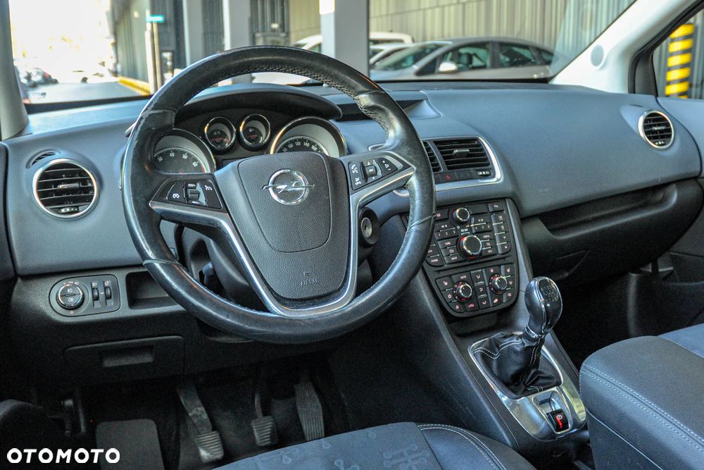 Opel Meriva - 9