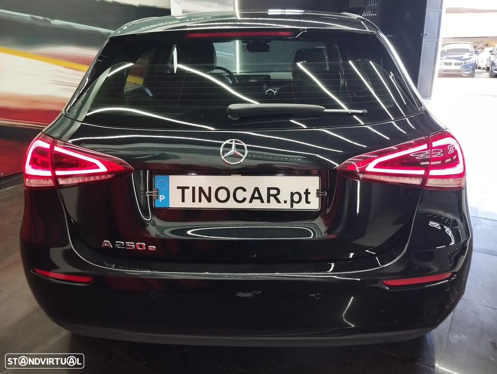 Mercedes-Benz A 250 e Progressive - 11