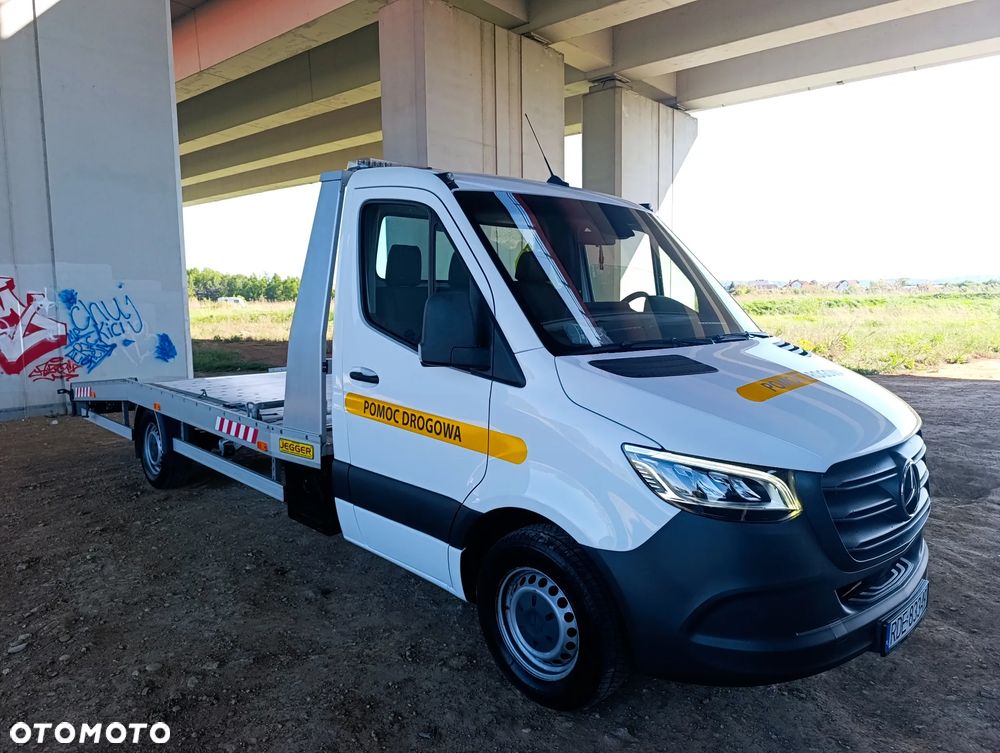 Mercedes-Benz Sprinter - 5