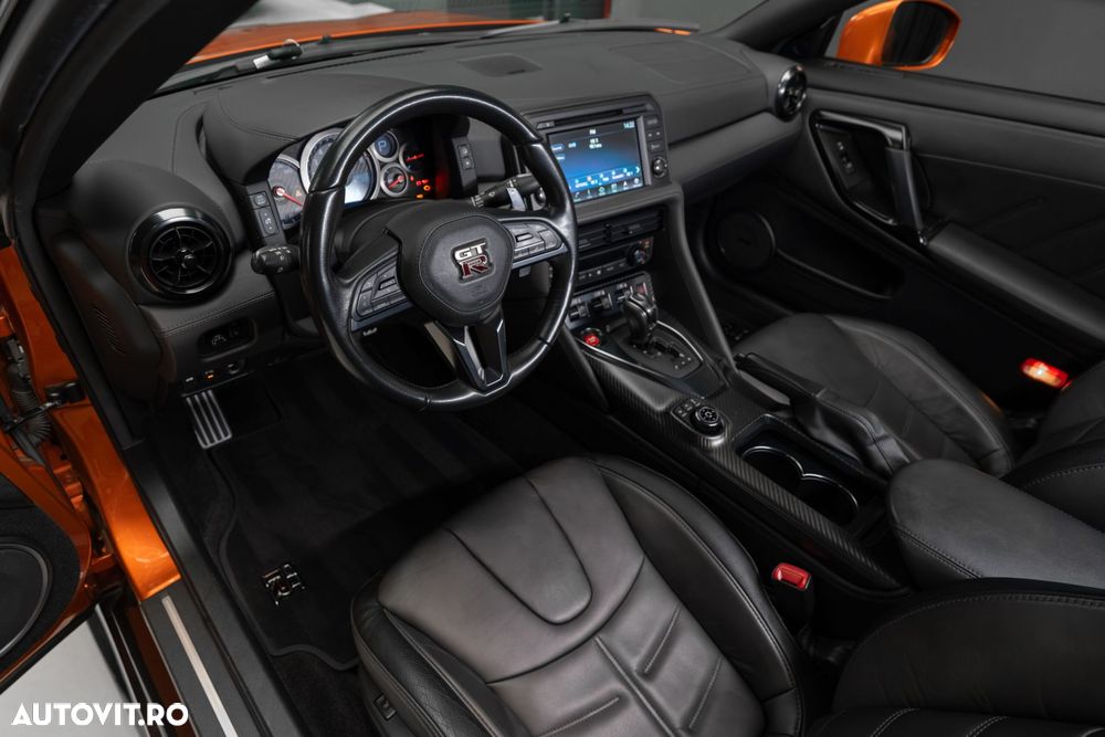 Nissan GT-R - 16