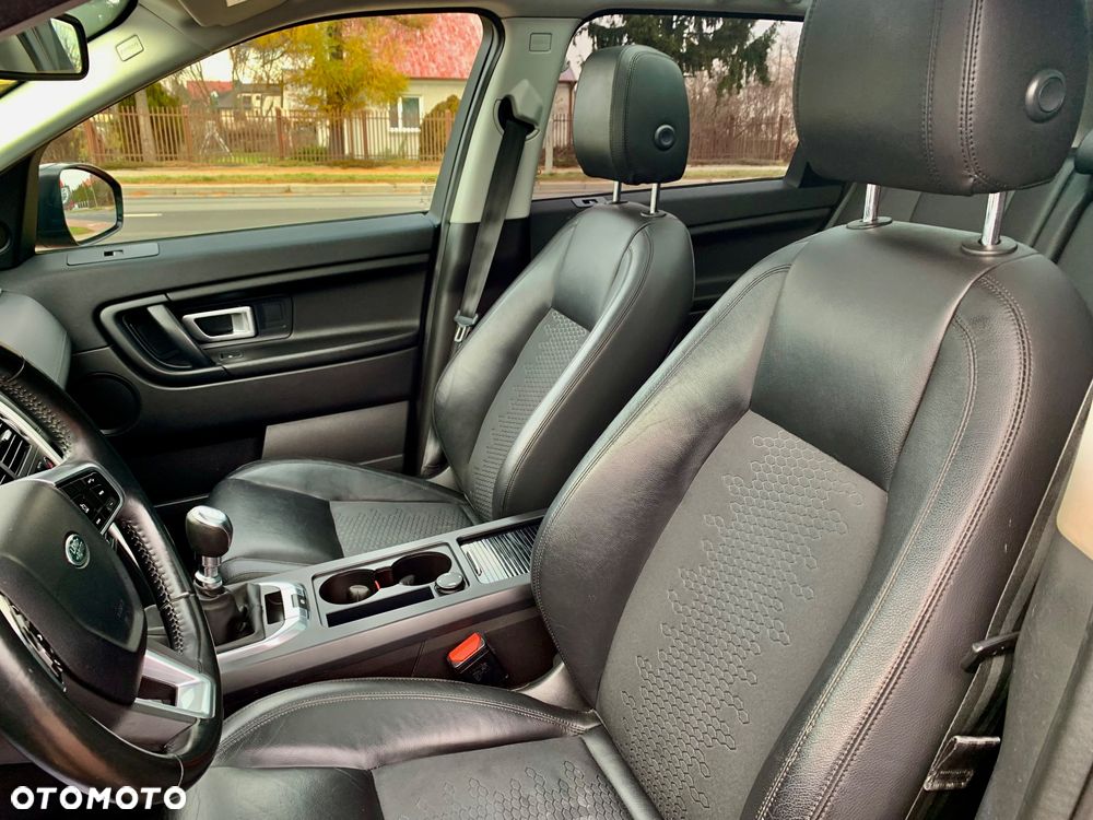 Land Rover Discovery - 24