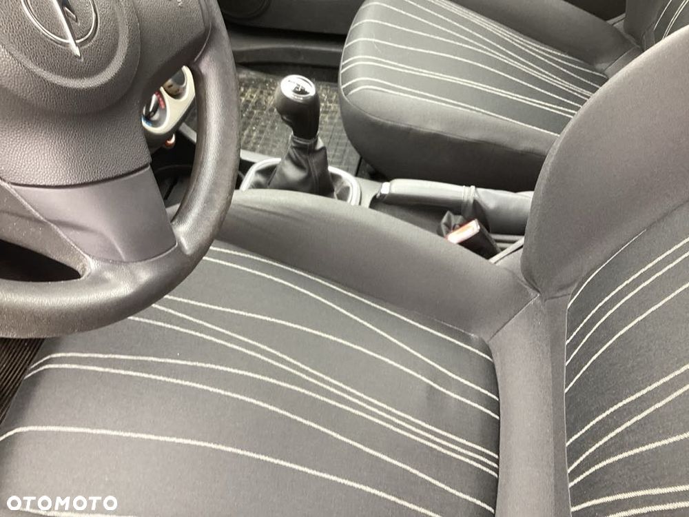 Opel Corsa 1.2 16V Cosmo - 6