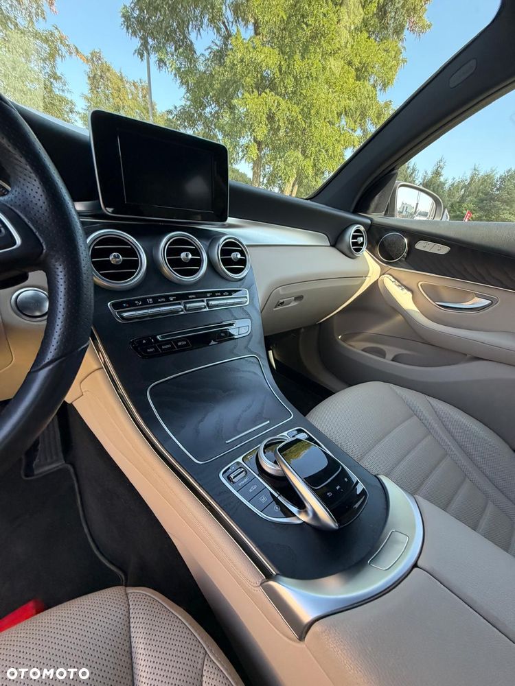 Mercedes-Benz GLC - 15