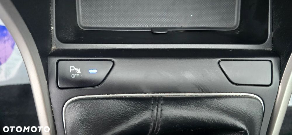 Hyundai i30 blue Kombi 1.4 YES Gold - 28