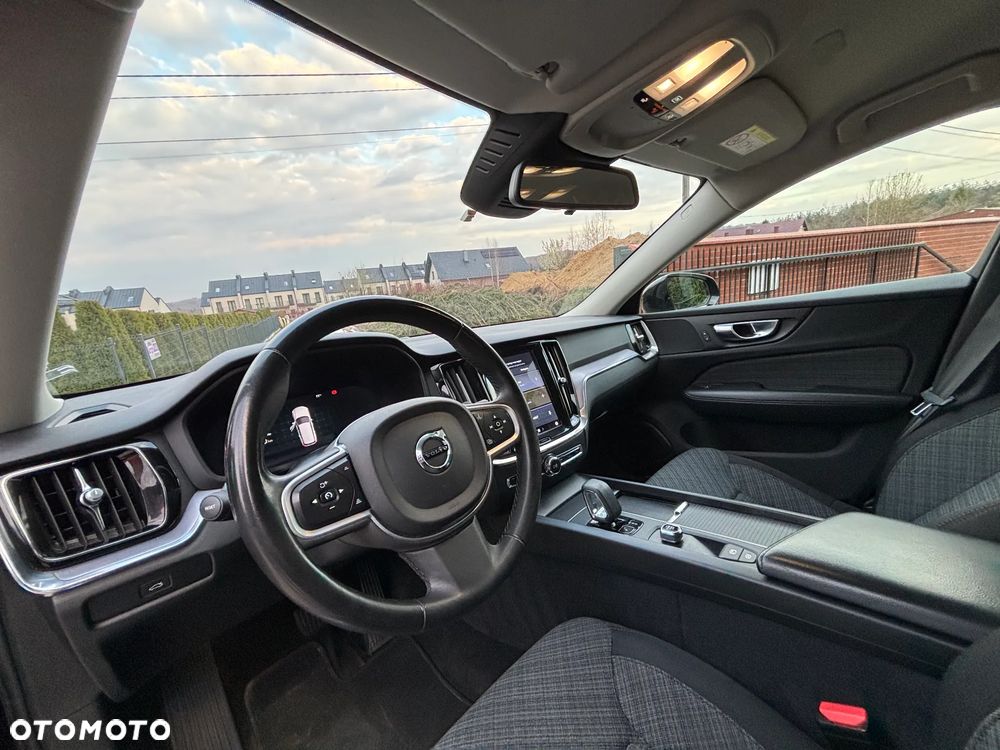 Volvo V60 B3 B Essential - 14