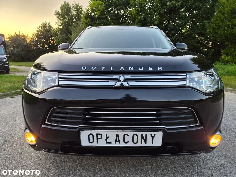 Mitsubishi Outlander 2.0 4WD Top - 13