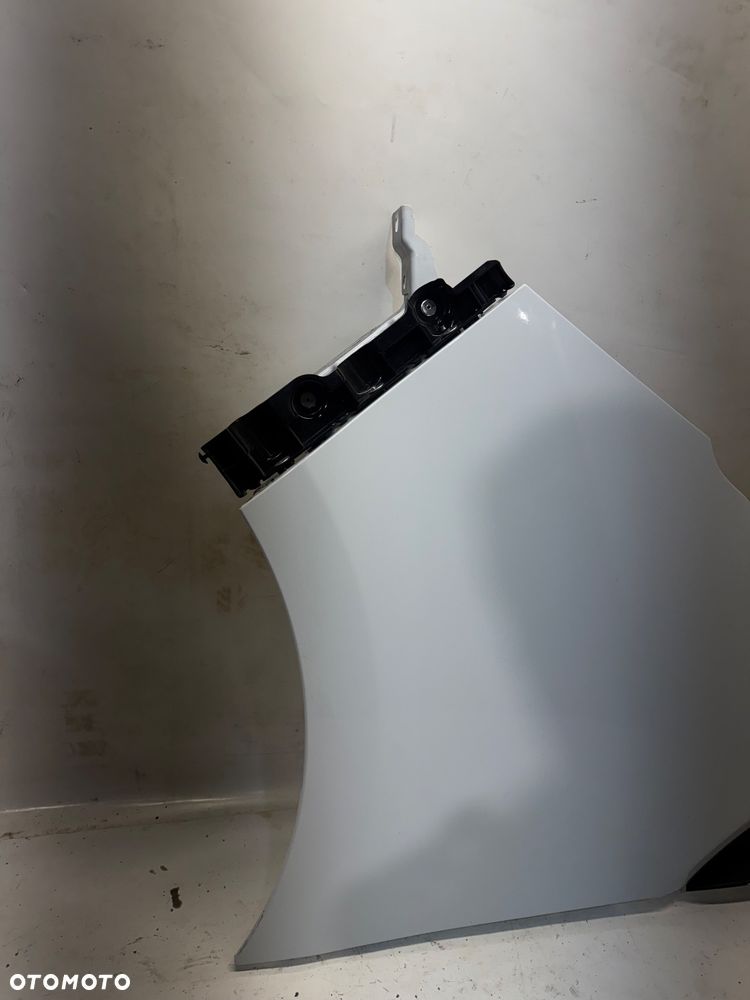 LEWY BŁOTNIK RENAULT TRTAFIC IV - 2