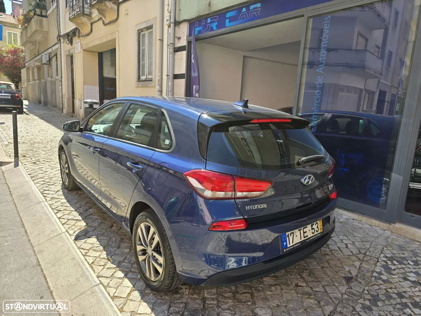 Hyundai i30 1.6 CRDI Blue Comfort+Navi - 5
