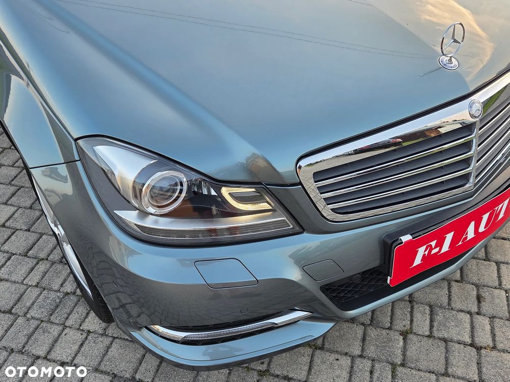 Mercedes-Benz Klasa C 180 BlueEFFICIENCY 7G-TRONIC Elegance - 17