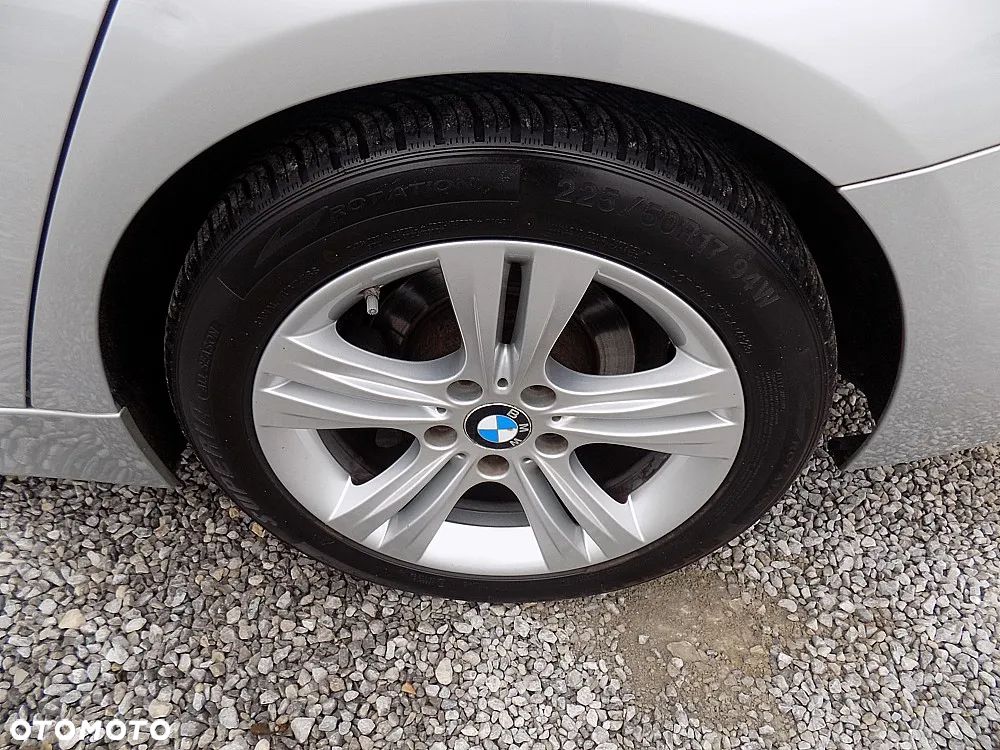 BMW Seria 3 316d Sport Line - 24