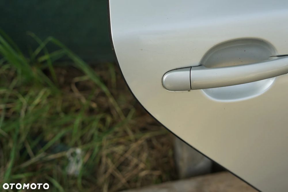 Drzwi tył tylne prawe Skoda Octavia II Kombi 9102 - 3