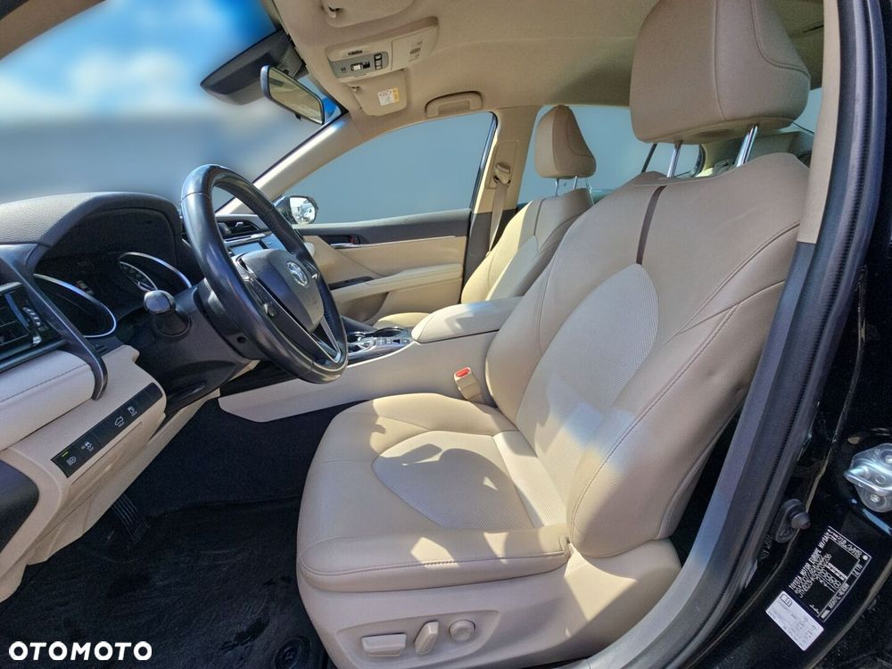 Toyota Camry 2.5 Hybrid Comfort CVT - 13
