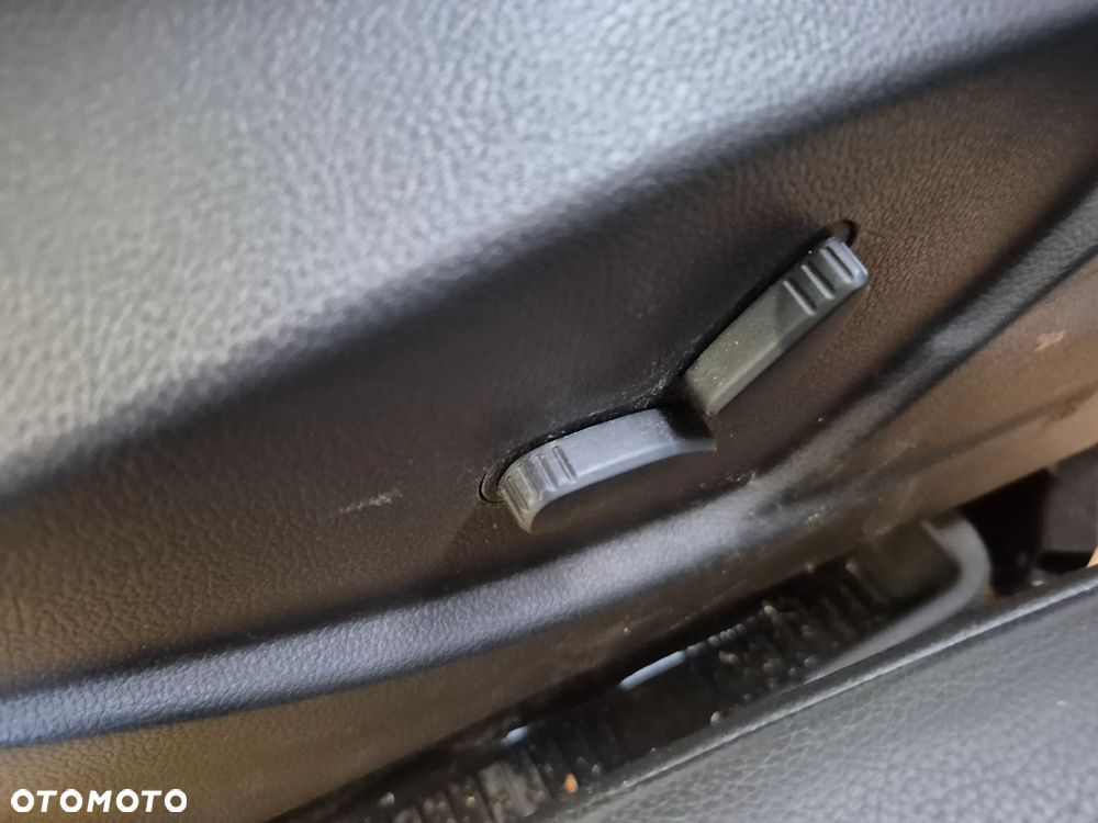 FOTELE TAPICERKA FORD  C MAX MK2 LIFT GRZANE KOMPLET - 4