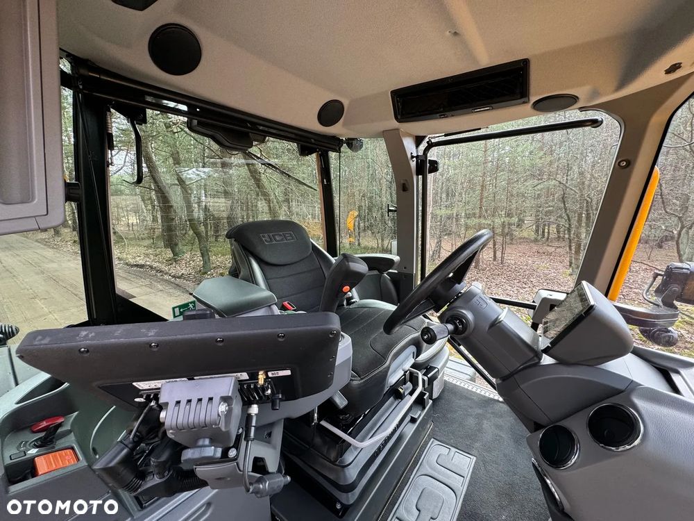 JCB Fastrac 4220 ICON | DEMO |220 KM |2022 ROK - 30