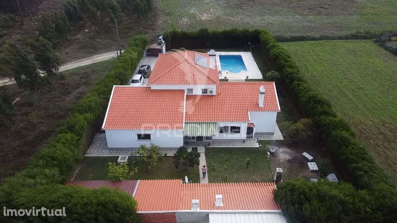 Moradia T4 - Grande imagem: 3/16