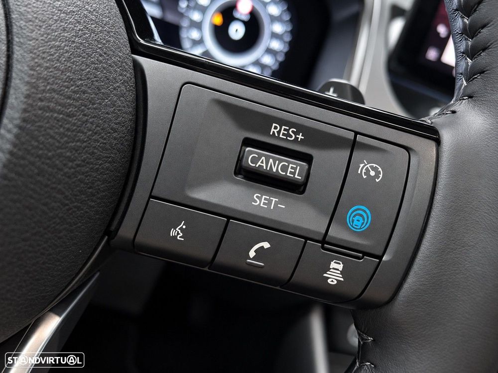 Nissan Qashqai 1.3 DIG-T N-Connecta LED Xtronic - 21