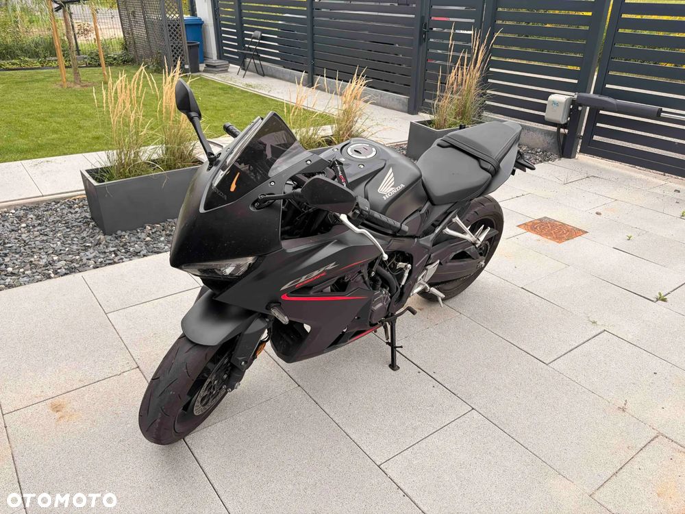 Honda CBR - 1