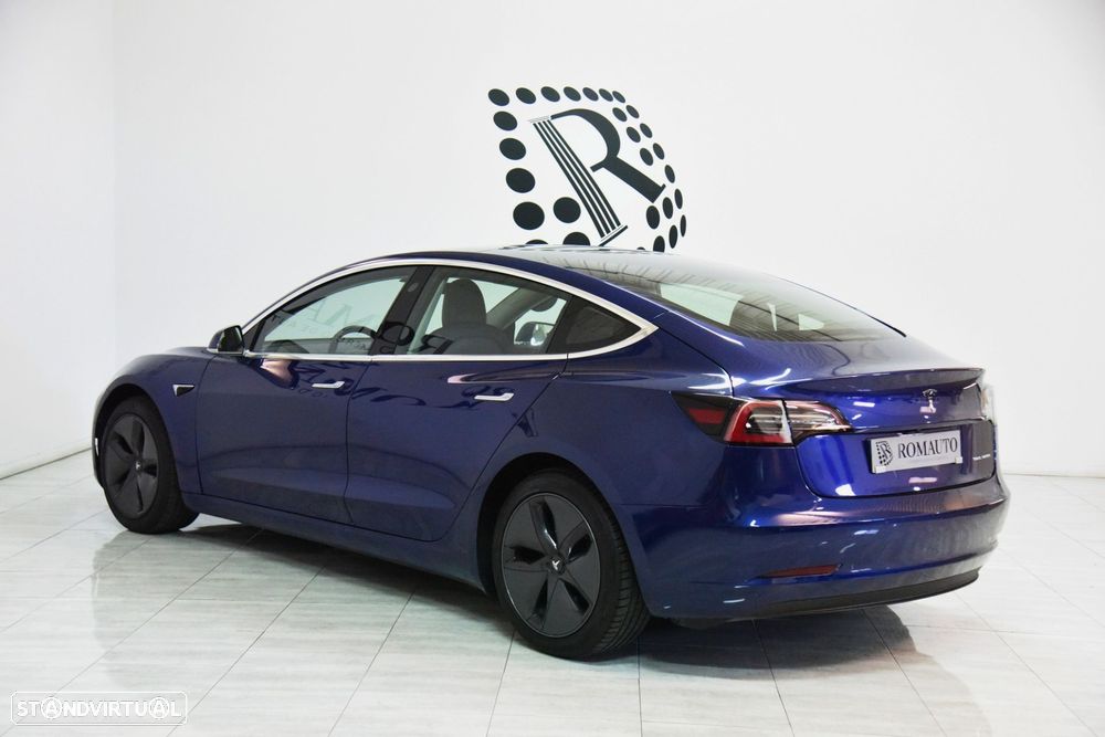 Tesla Model 3 - 6