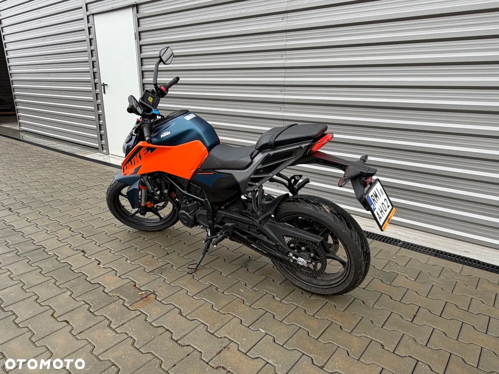 KTM Duke - 17