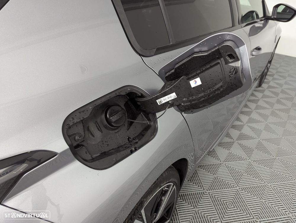 Peugeot 308 1.6 Hybrid GT e-EAT8 - 13