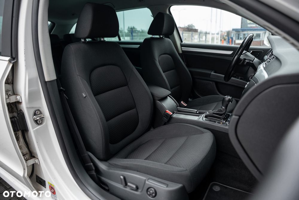 Skoda Superb 2.0 TDI DSG Active - 25