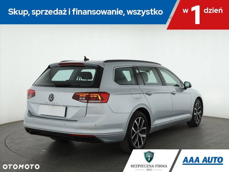Volkswagen Passat Variant - 7